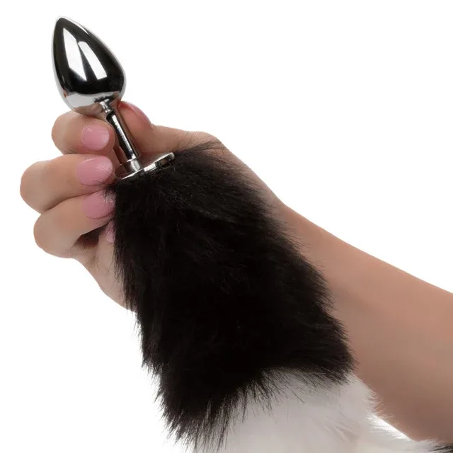 Running Wild Tail - Black & White