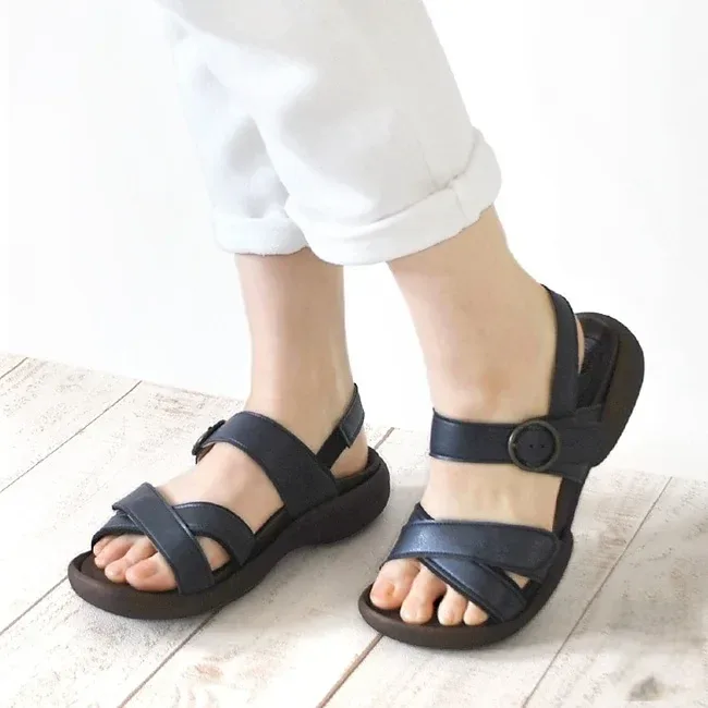 Regetta (AR-113) Cross-Belt Gummy Sandal